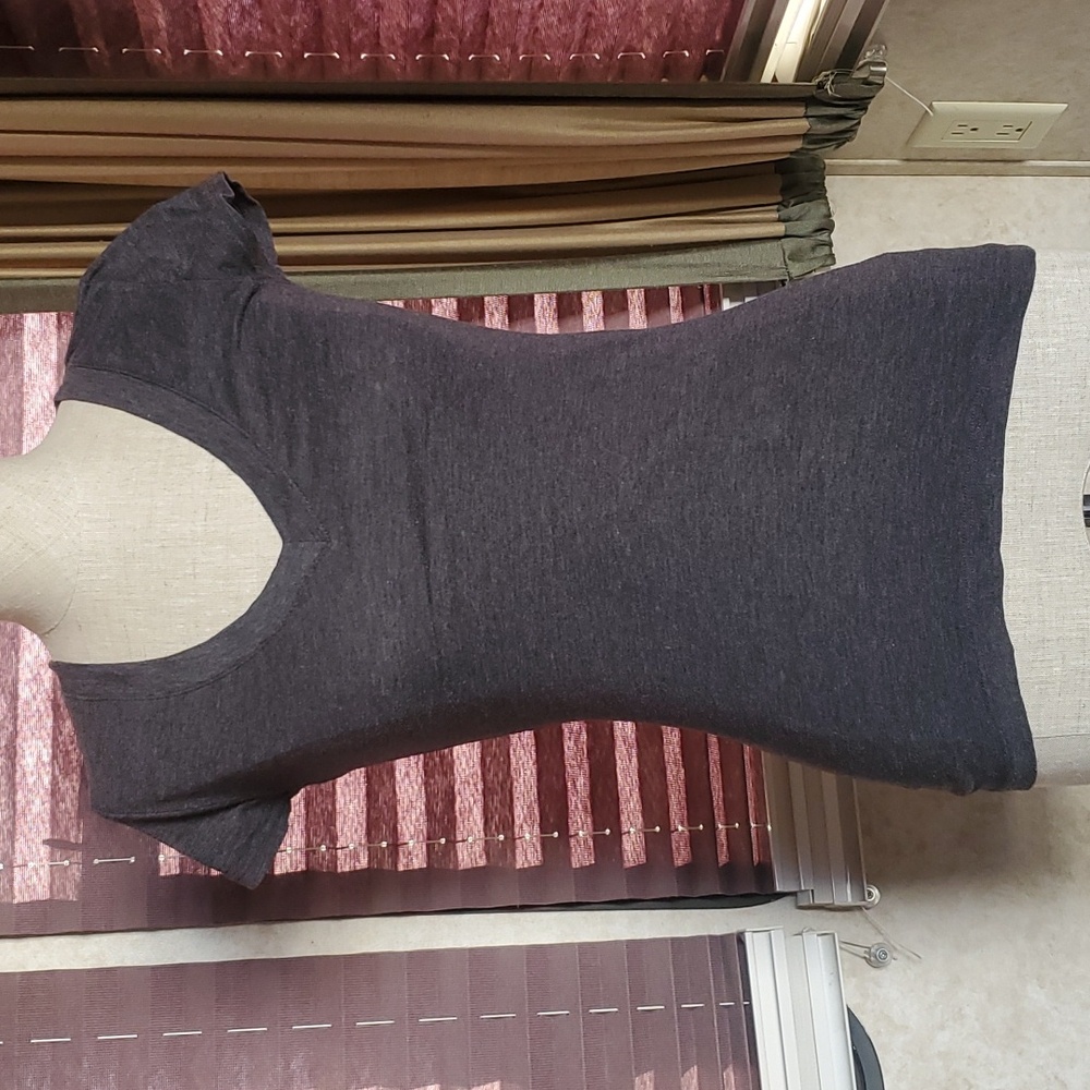 Short sleeve top